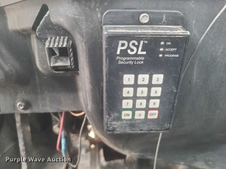 image for item DW7051 2017 Kubota RTV X1100C utility vehicle