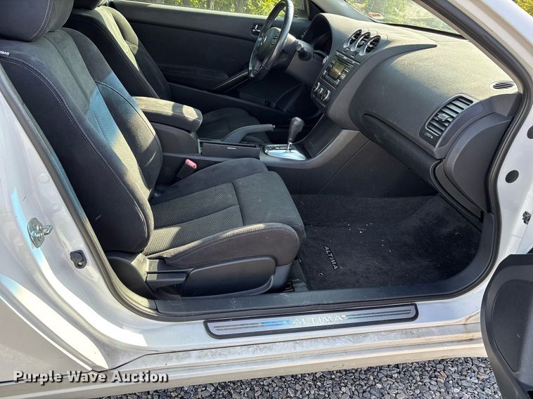 image for item DW7220 2012 Nissan Altima  