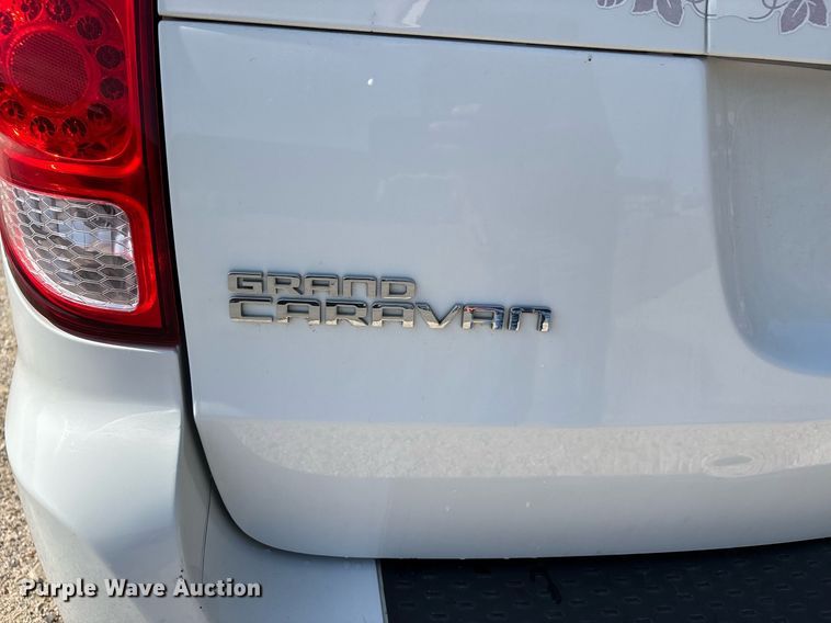 image for item DW7221 2017 Dodge Grand Caravan van