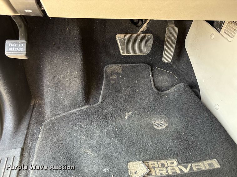 image for item DW7221 2017 Dodge Grand Caravan van