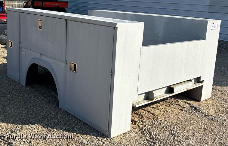 image for item DW7226 RKI S5680 utility bed