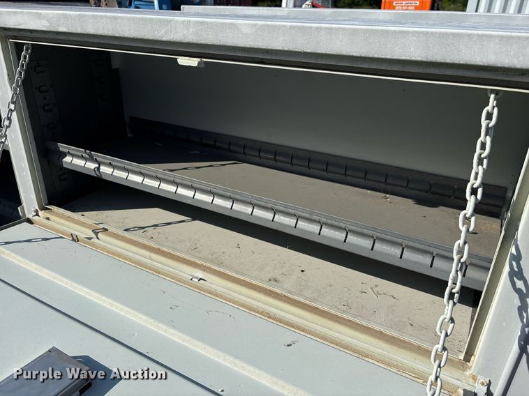 image for item DW7226 RKI S5680 utility bed