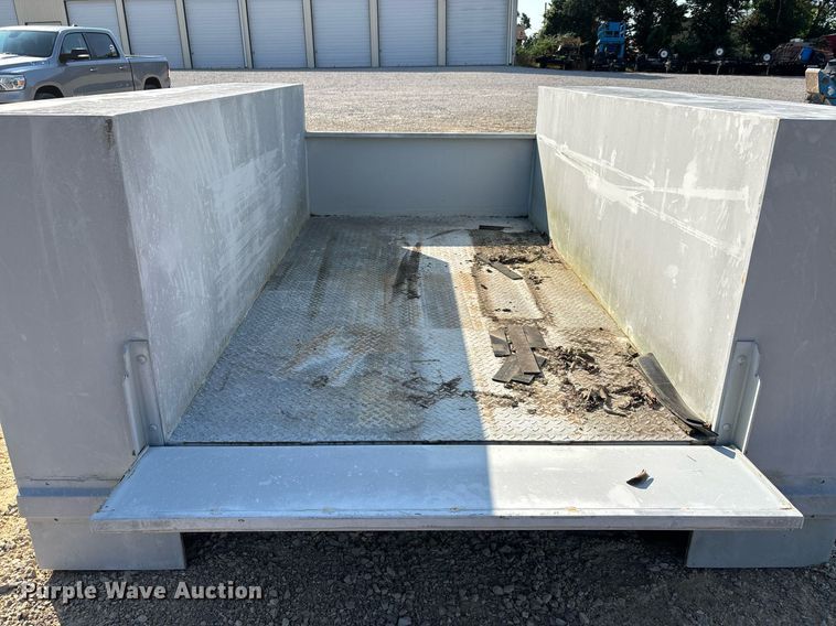 image for item DW7226 RKI S5680 utility bed