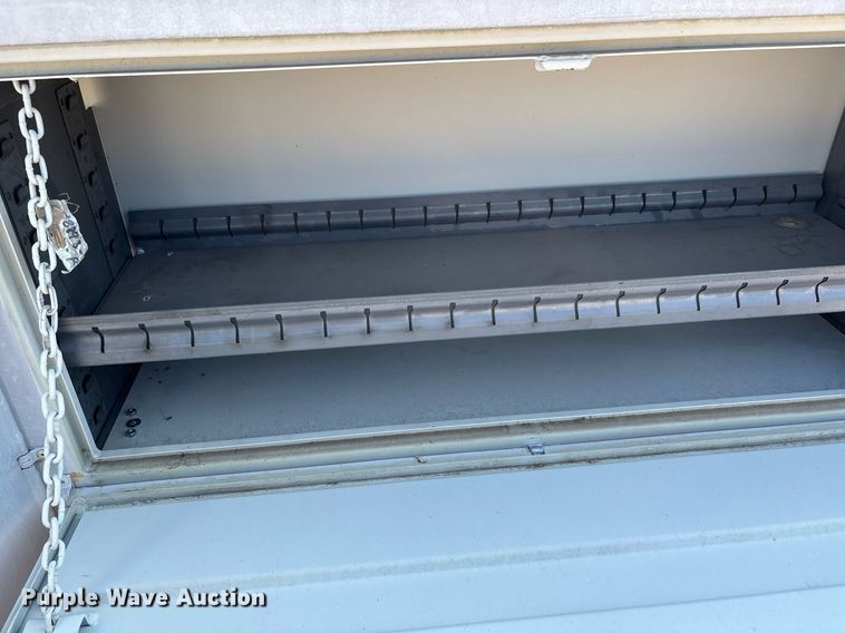 image for item DW7226 RKI S5680 utility bed