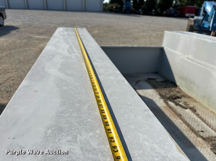 image for item DW7226 RKI S5680 utility bed