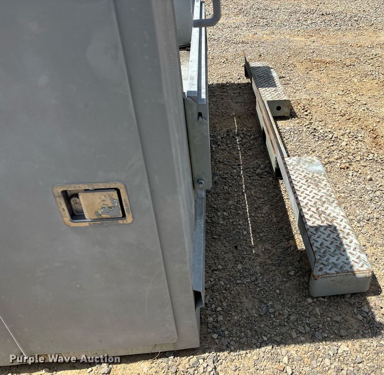 image for item DW7226 RKI S5680 utility bed