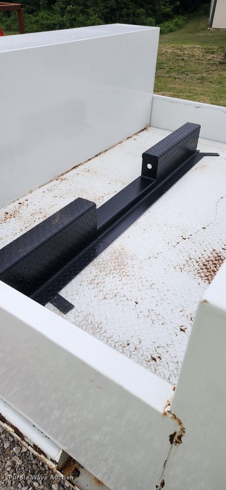 image for item DW7236 RKI S5680 utility bed