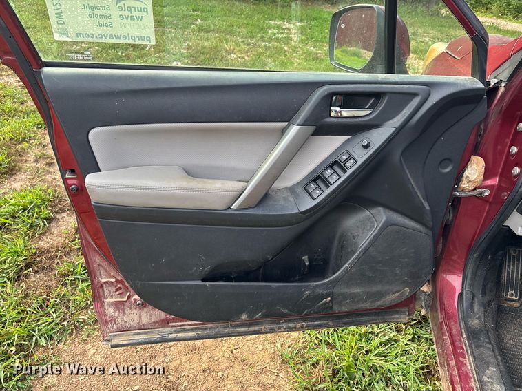 image for item DW7237 2014 Subaru Forester SUV