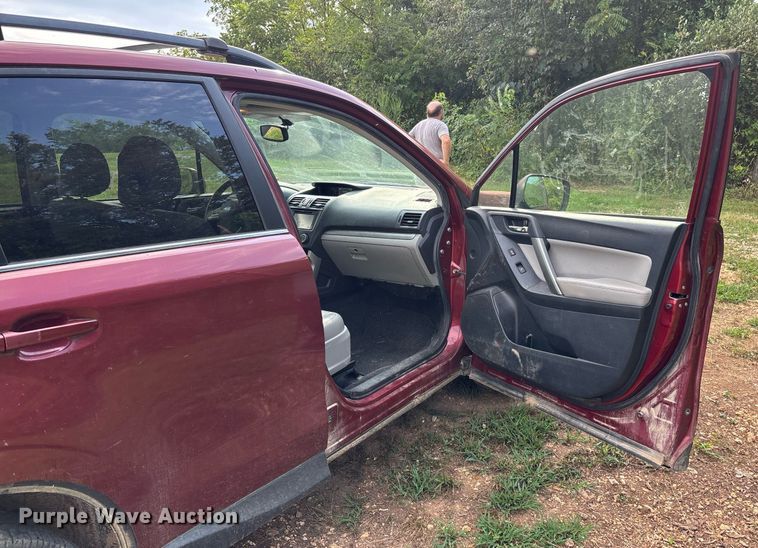 image for item DW7237 2014 Subaru Forester SUV