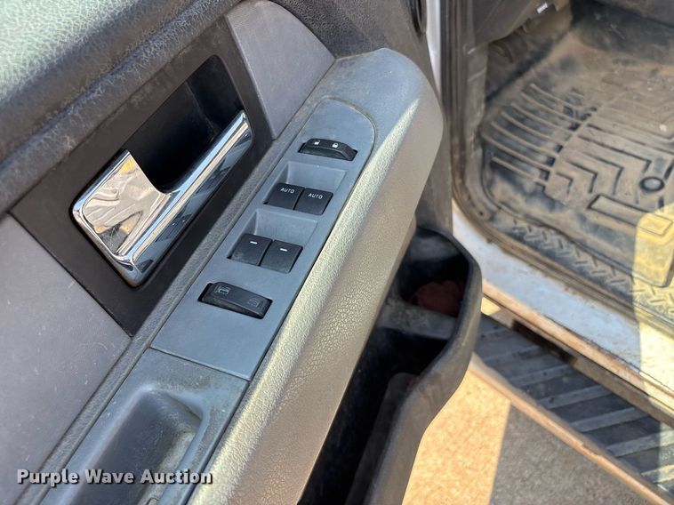 image for item DW7243 2013 Ford F150  SuperCab pickup truck