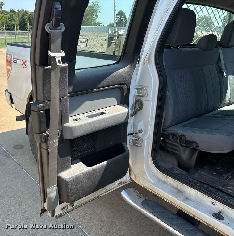 image for item DW7243 2013 Ford F150  SuperCab pickup truck