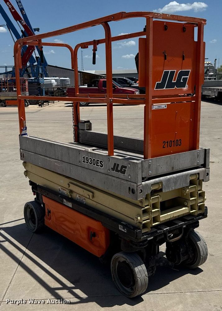 image for item DX5675 2012 JLG 1930ES scissor lift