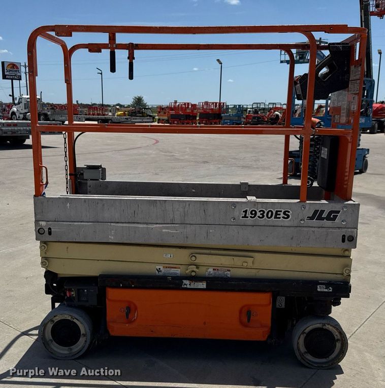 image for item DX5675 2012 JLG 1930ES scissor lift