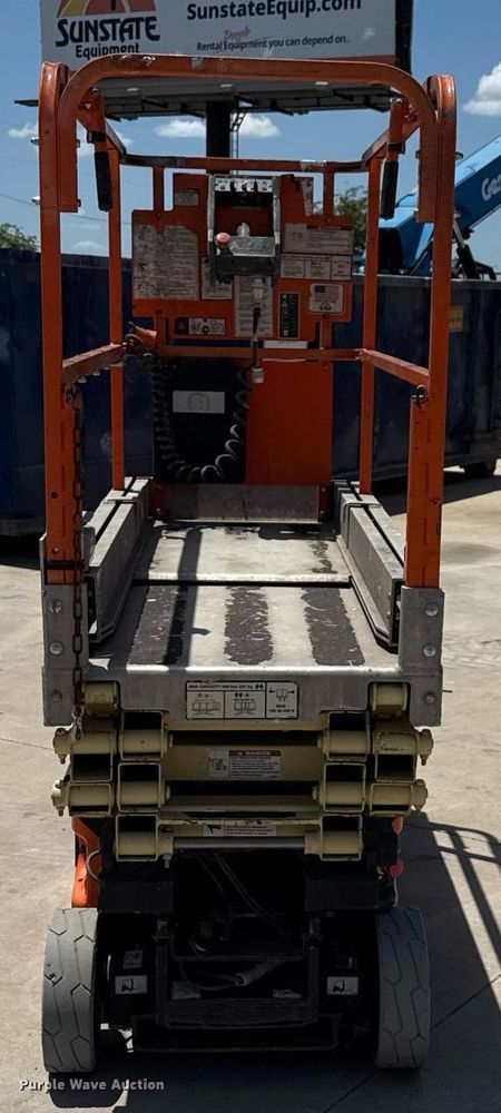 image for item DX5675 2012 JLG 1930ES scissor lift