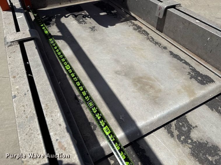 image for item DX5675 2012 JLG 1930ES scissor lift