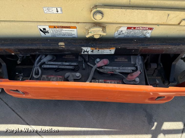 image for item DX5675 2012 JLG 1930ES scissor lift