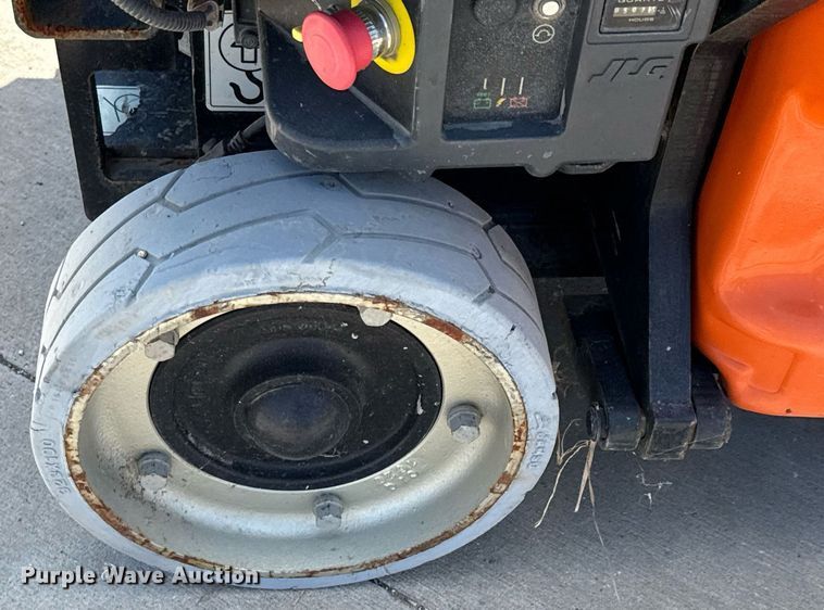 image for item DX5675 2012 JLG 1930ES scissor lift