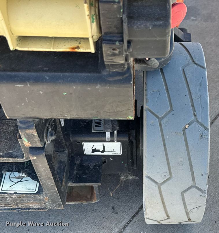 image for item DX5675 2012 JLG 1930ES scissor lift