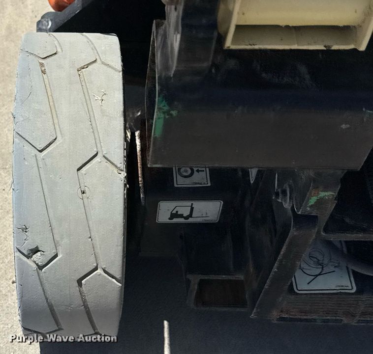 image for item DX5675 2012 JLG 1930ES scissor lift