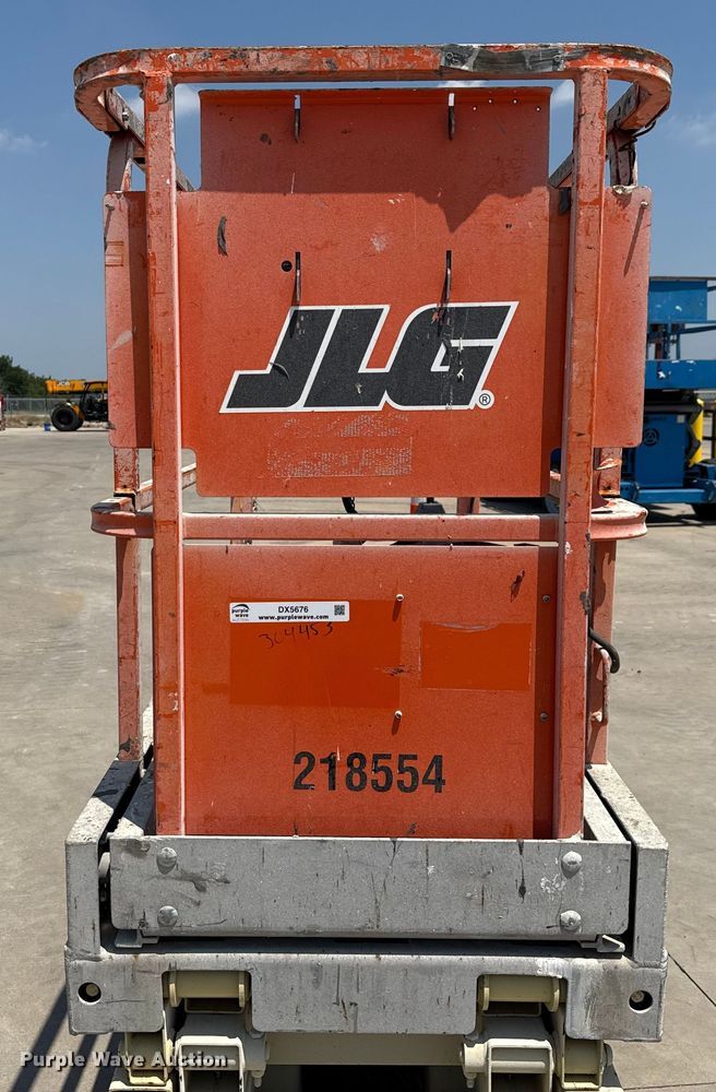 image for item DX5676 2013 JLG 1930ES scissor lift