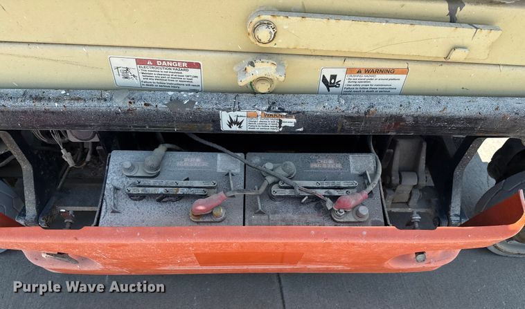 image for item DX5676 2013 JLG 1930ES scissor lift