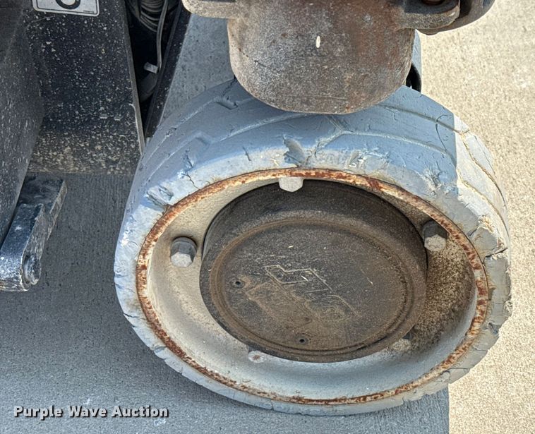 image for item DX5676 2013 JLG 1930ES scissor lift