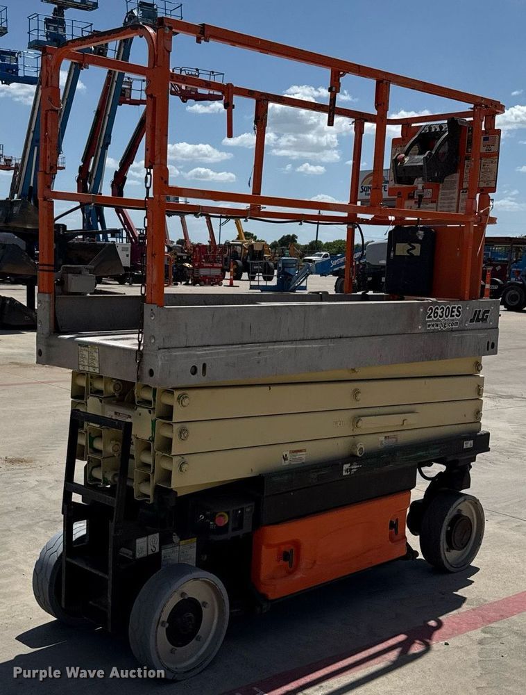 image for item DX5678 2012 JLG 2630ES scissor lift