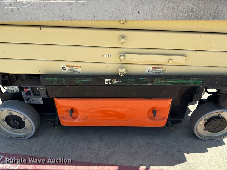 image for item DX5678 2012 JLG 2630ES scissor lift