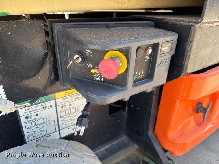 image for item DX5678 2012 JLG 2630ES scissor lift