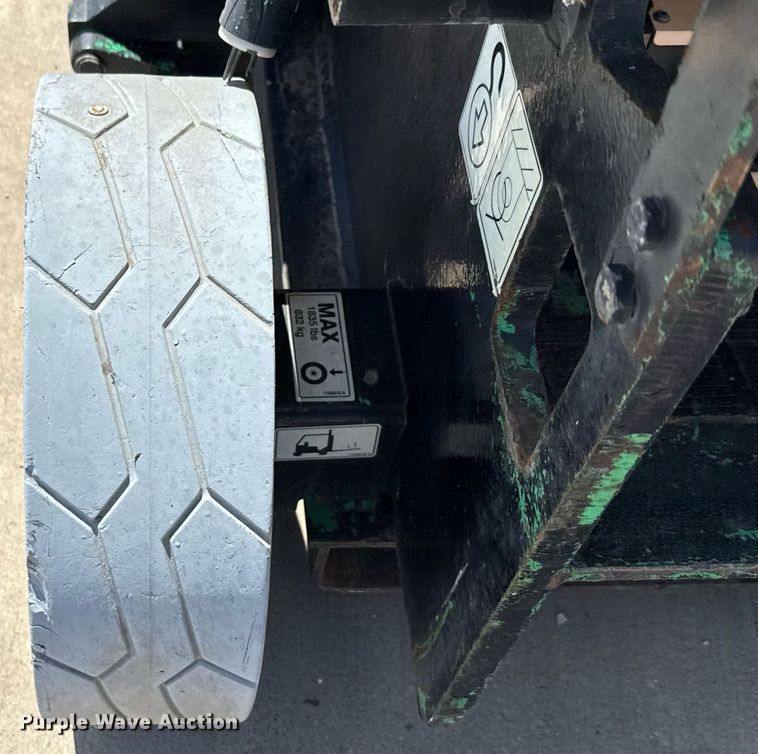 image for item DX5678 2012 JLG 2630ES scissor lift