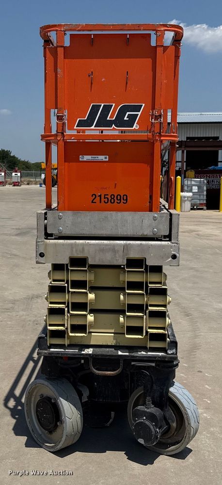 image for item DX5679 2013 JLG 2630ES scissor lift
