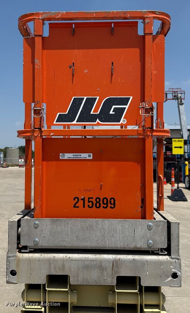 image for item DX5679 2013 JLG 2630ES scissor lift