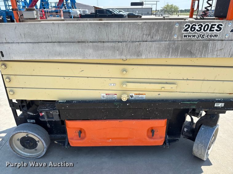 image for item DX5679 2013 JLG 2630ES scissor lift