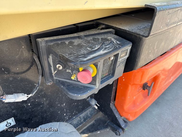 image for item DX5679 2013 JLG 2630ES scissor lift