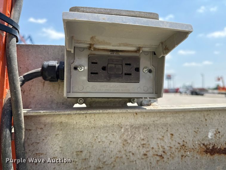 image for item DX5679 2013 JLG 2630ES scissor lift