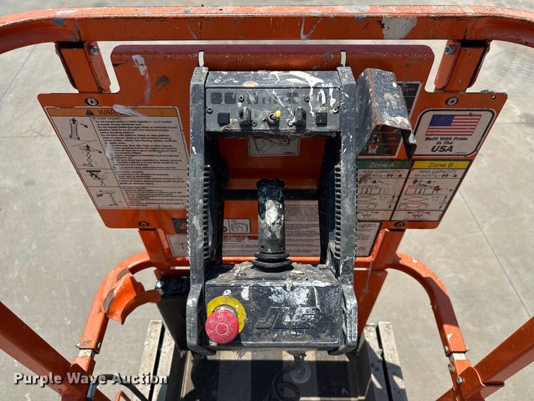 image for item DX5679 2013 JLG 2630ES scissor lift