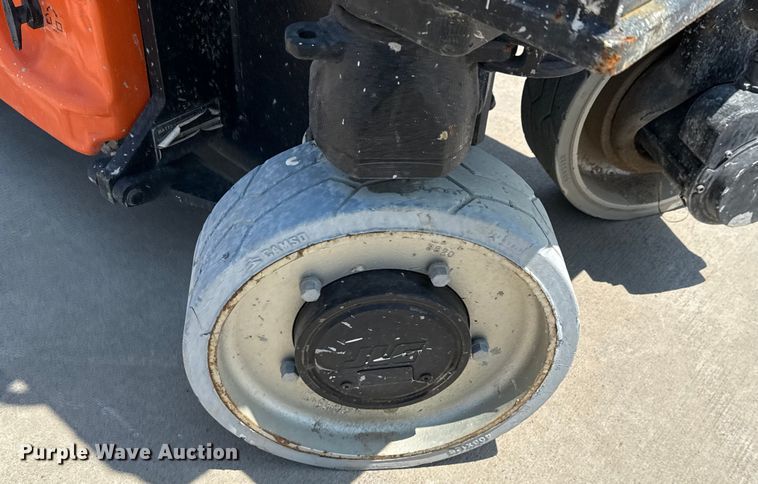 image for item DX5679 2013 JLG 2630ES scissor lift