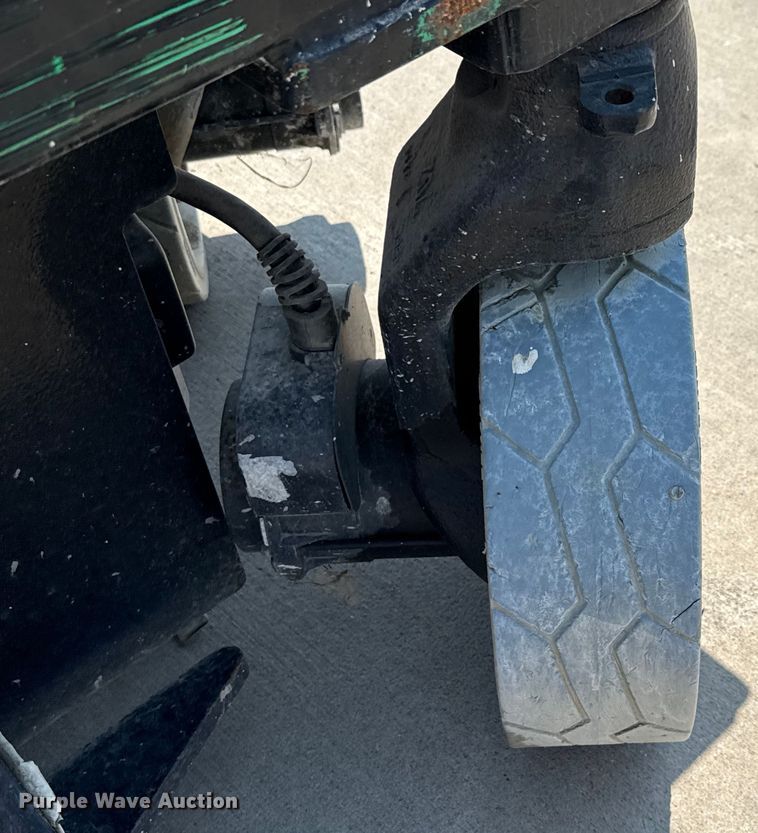 image for item DX5679 2013 JLG 2630ES scissor lift