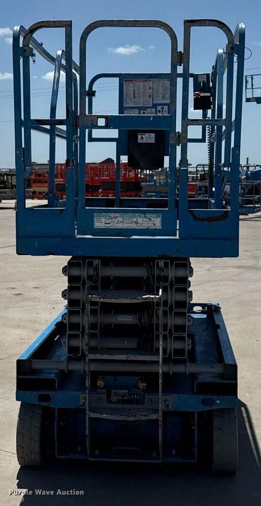 image for item DX5680 2016 Genie GS-3246 scissor lift