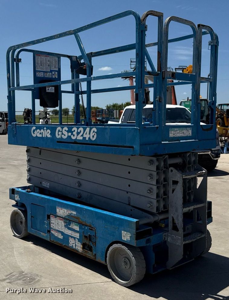 image for item DX5680 2016 Genie GS-3246 scissor lift