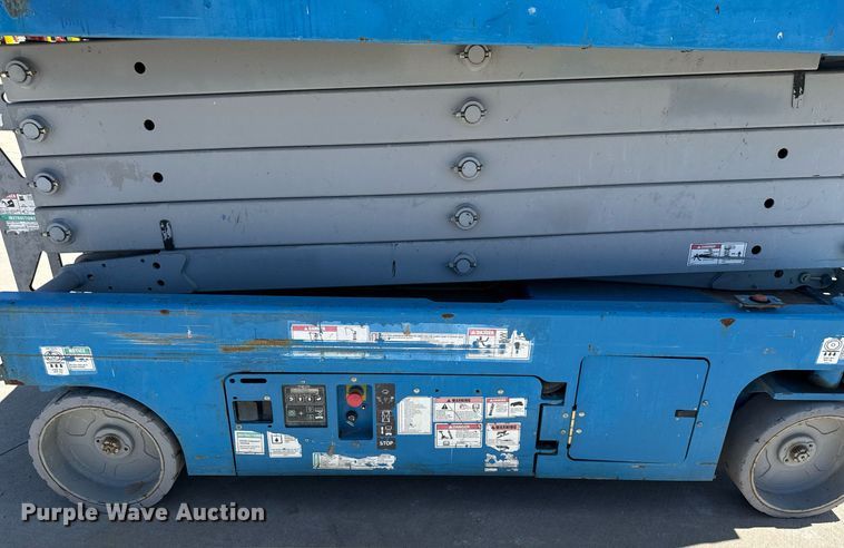 image for item DX5680 2016 Genie GS-3246 scissor lift