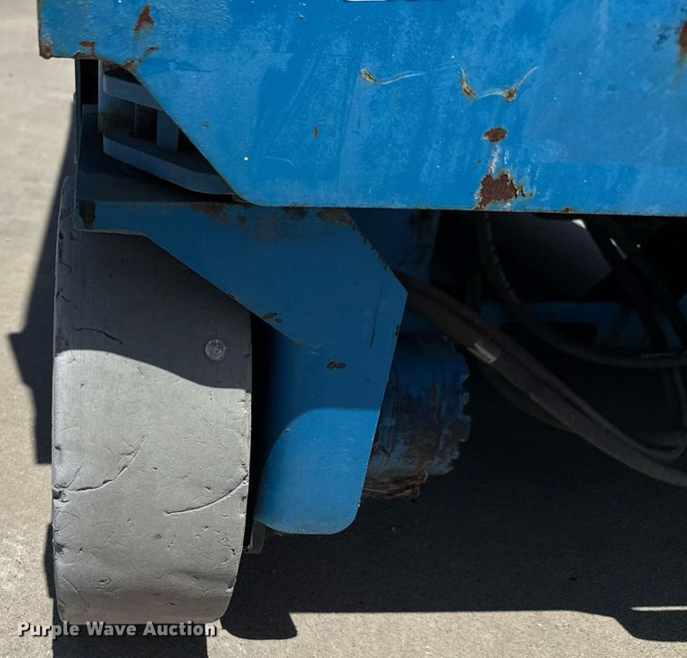 image for item DX5680 2016 Genie GS-3246 scissor lift