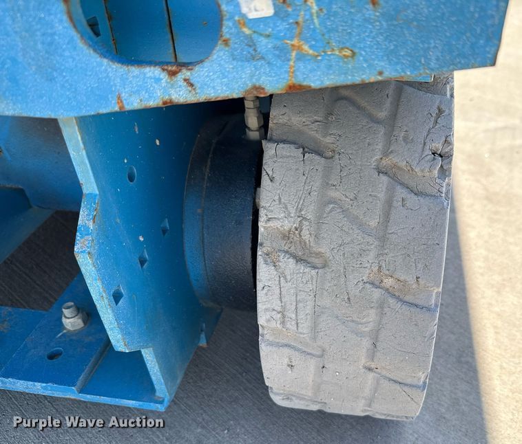 image for item DX5680 2016 Genie GS-3246 scissor lift