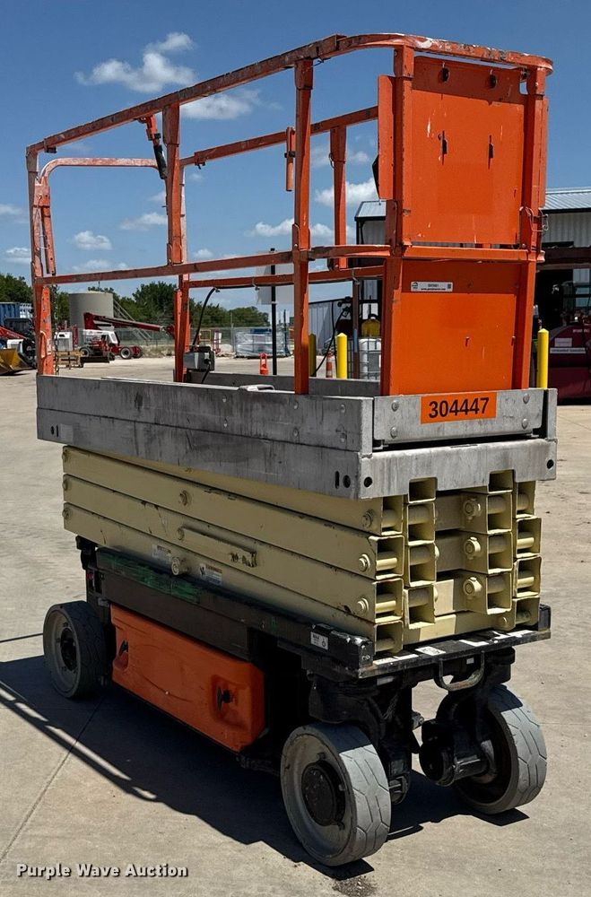 image for item DX5681 2012 JLG 2630ES scissor lift