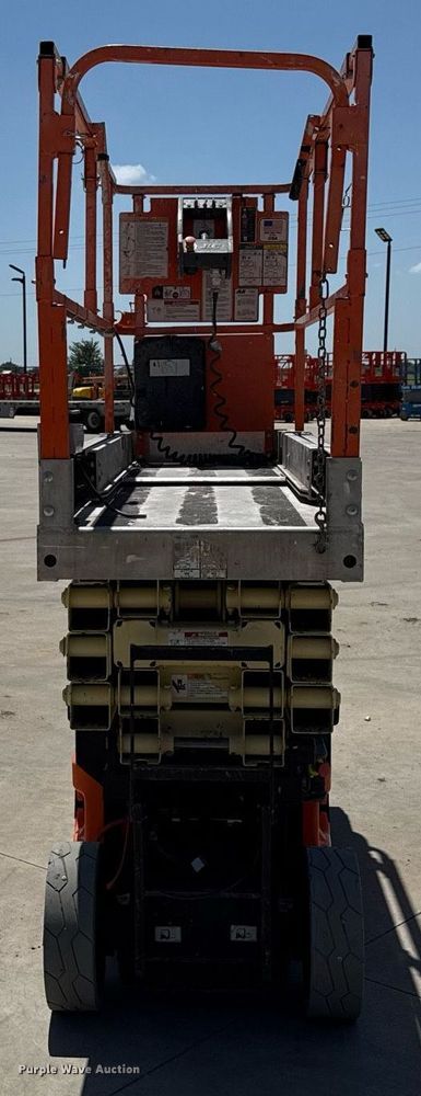 image for item DX5681 2012 JLG 2630ES scissor lift
