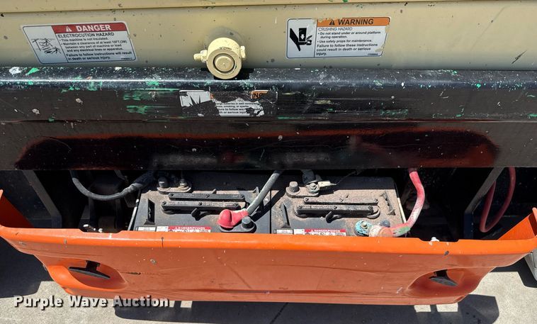 image for item DX5681 2012 JLG 2630ES scissor lift