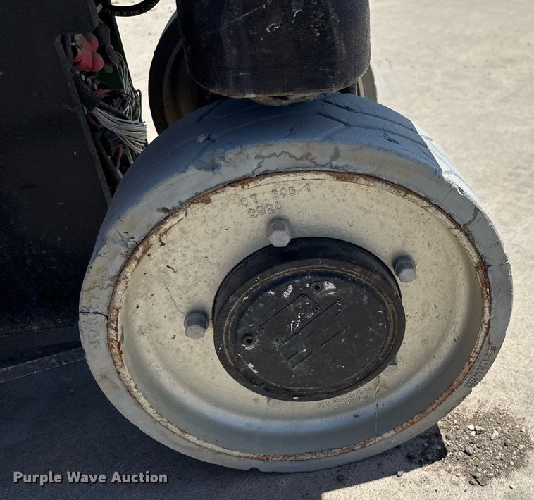 image for item DX5681 2012 JLG 2630ES scissor lift