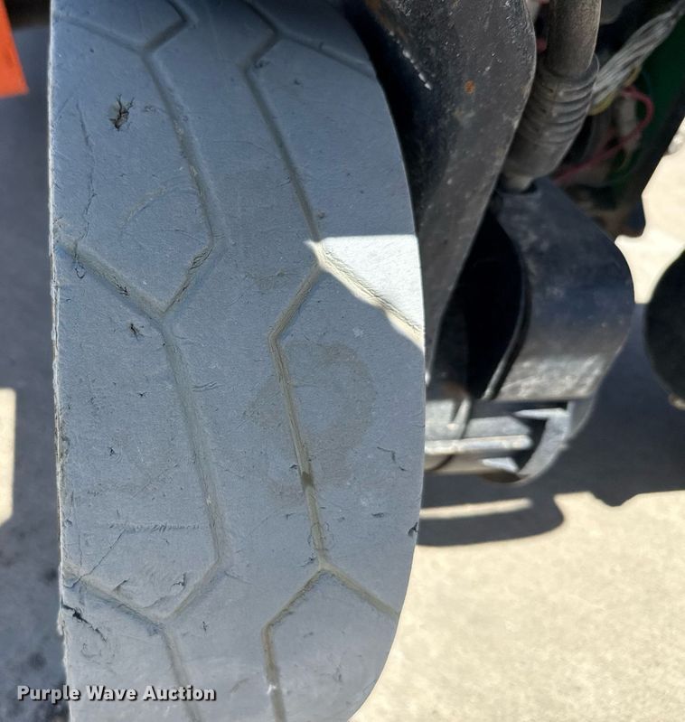 image for item DX5681 2012 JLG 2630ES scissor lift