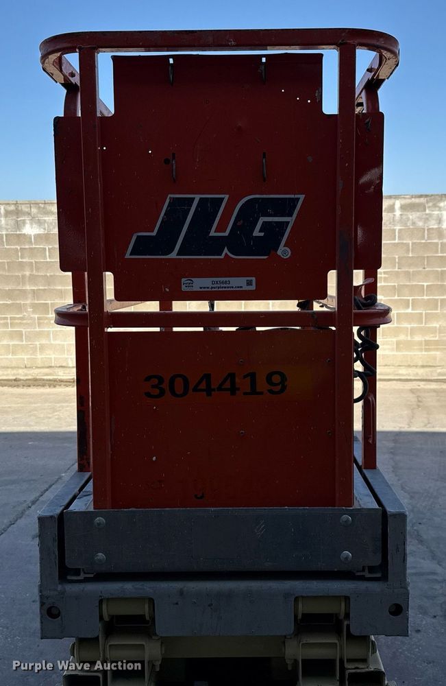 image for item DX5683 2011 JLG 1930ES scissor lift