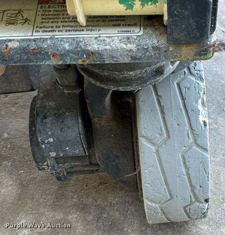 image for item DX5683 2011 JLG 1930ES scissor lift